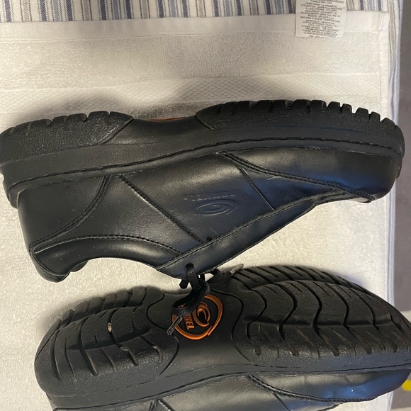 Mens shoes - Picture 2 of 3